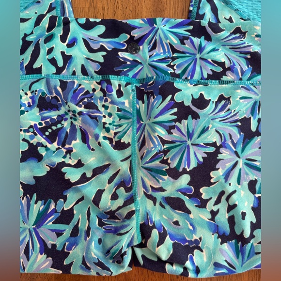 Lilly Pulitzer Luxletic Weekender Midi Leggings SZ S Bright Navy In Too Deep - Picture 12 of 15
